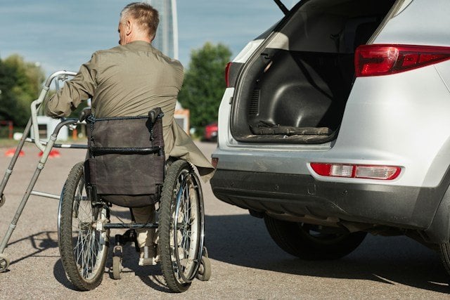 Rullestol, ledsaging og transport i BPA